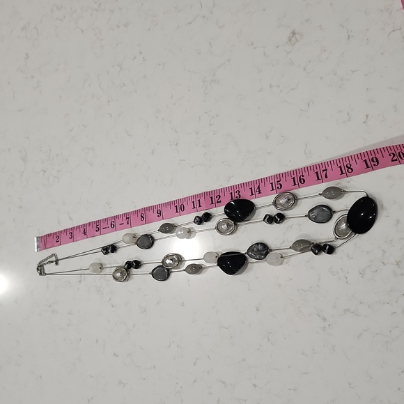 Lia Sophia Long Necklace - Picture 3 of 3